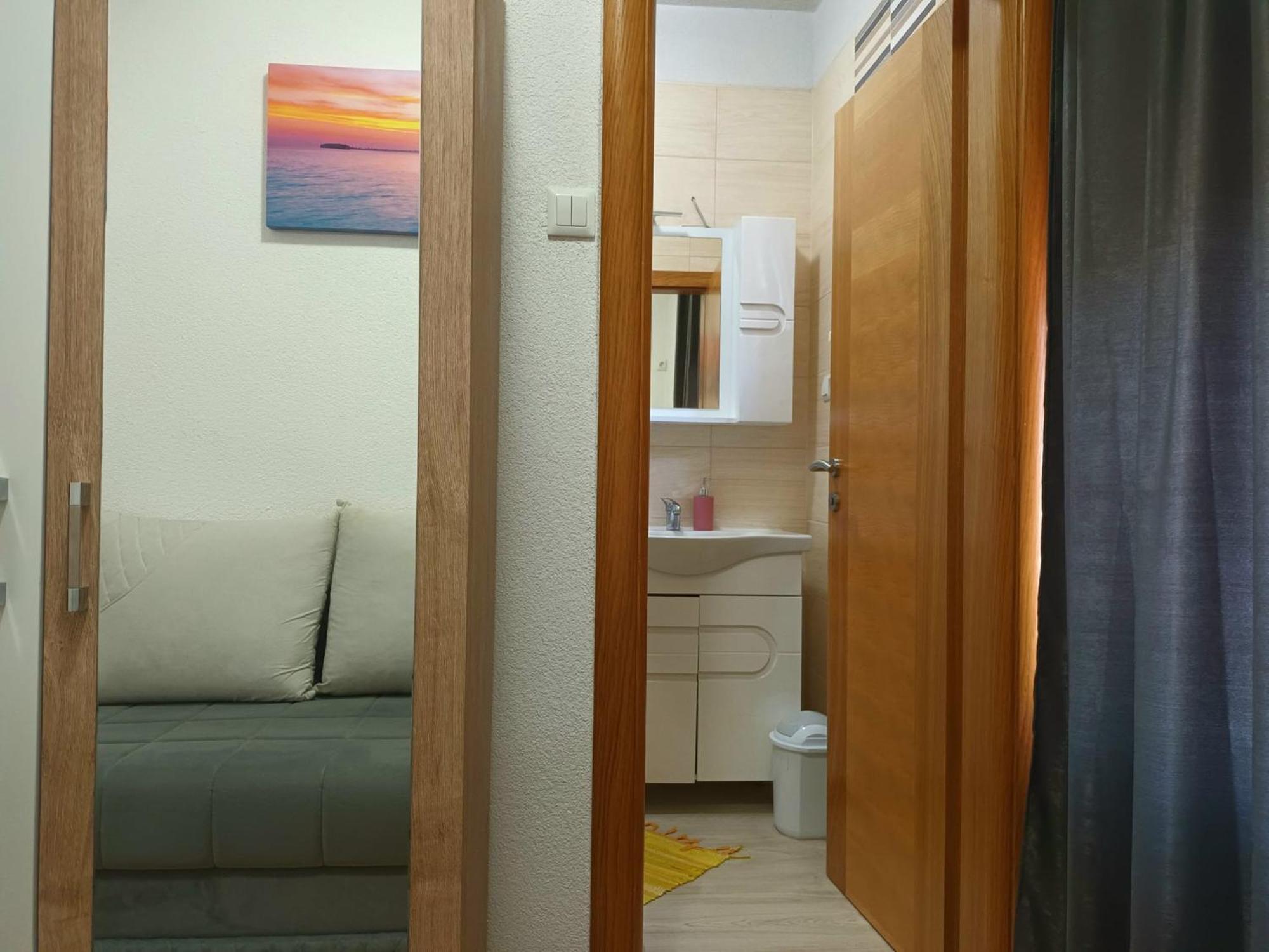 Vacation Home Keskic Velika Gata Bagian luar foto