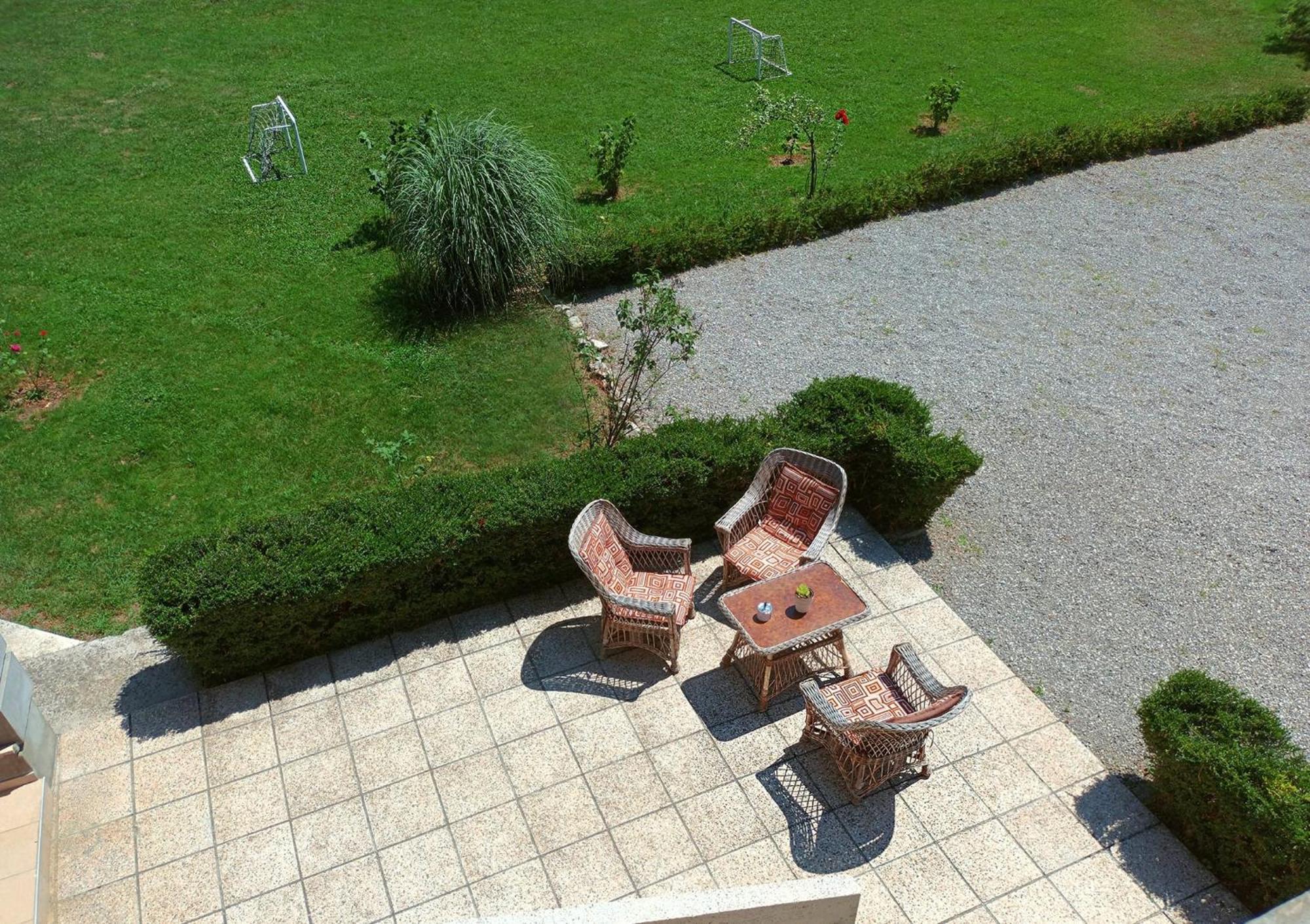 Vacation Home Keskic Velika Gata Bagian luar foto