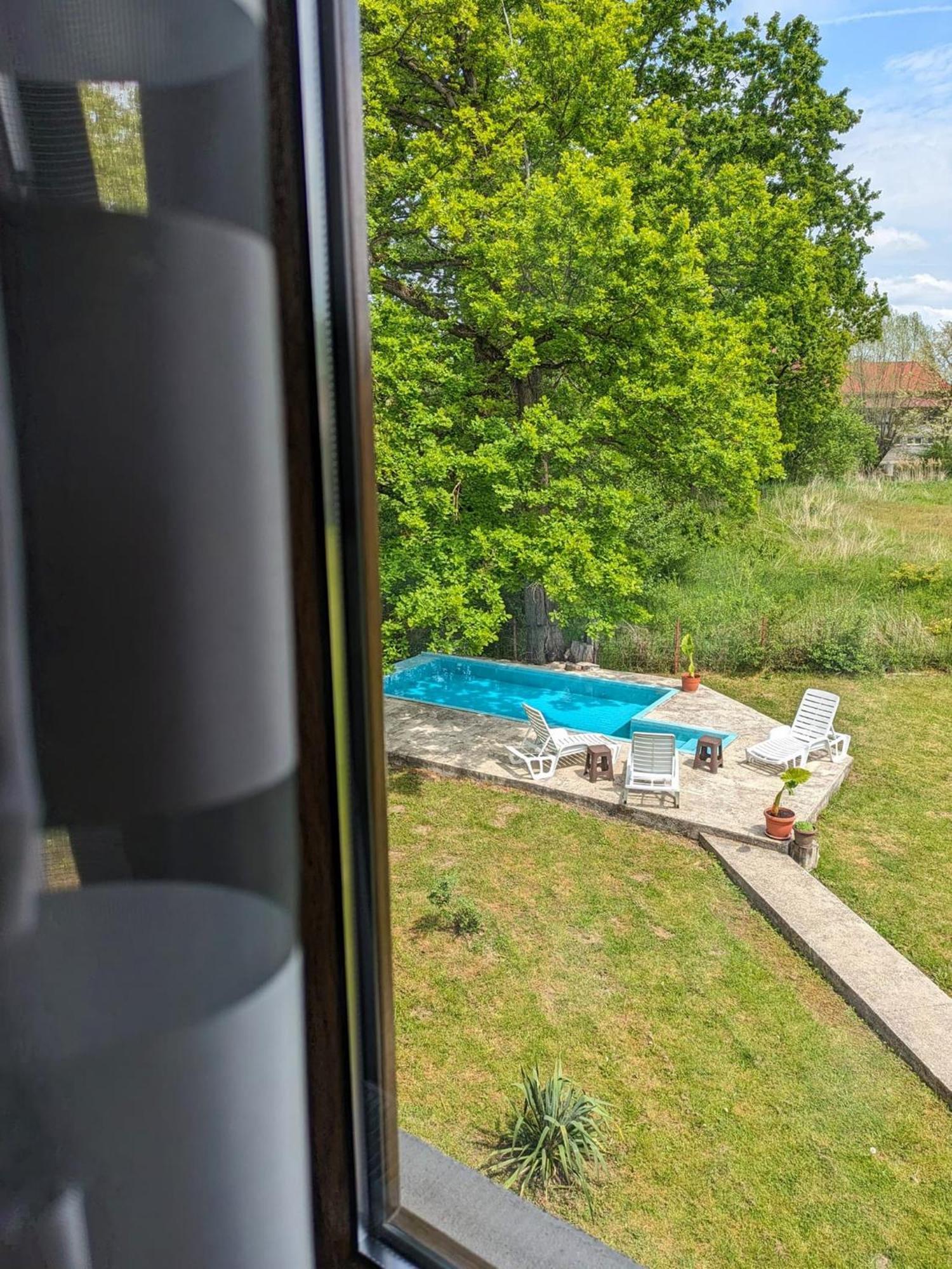 Vacation Home Keskic Velika Gata Bagian luar foto