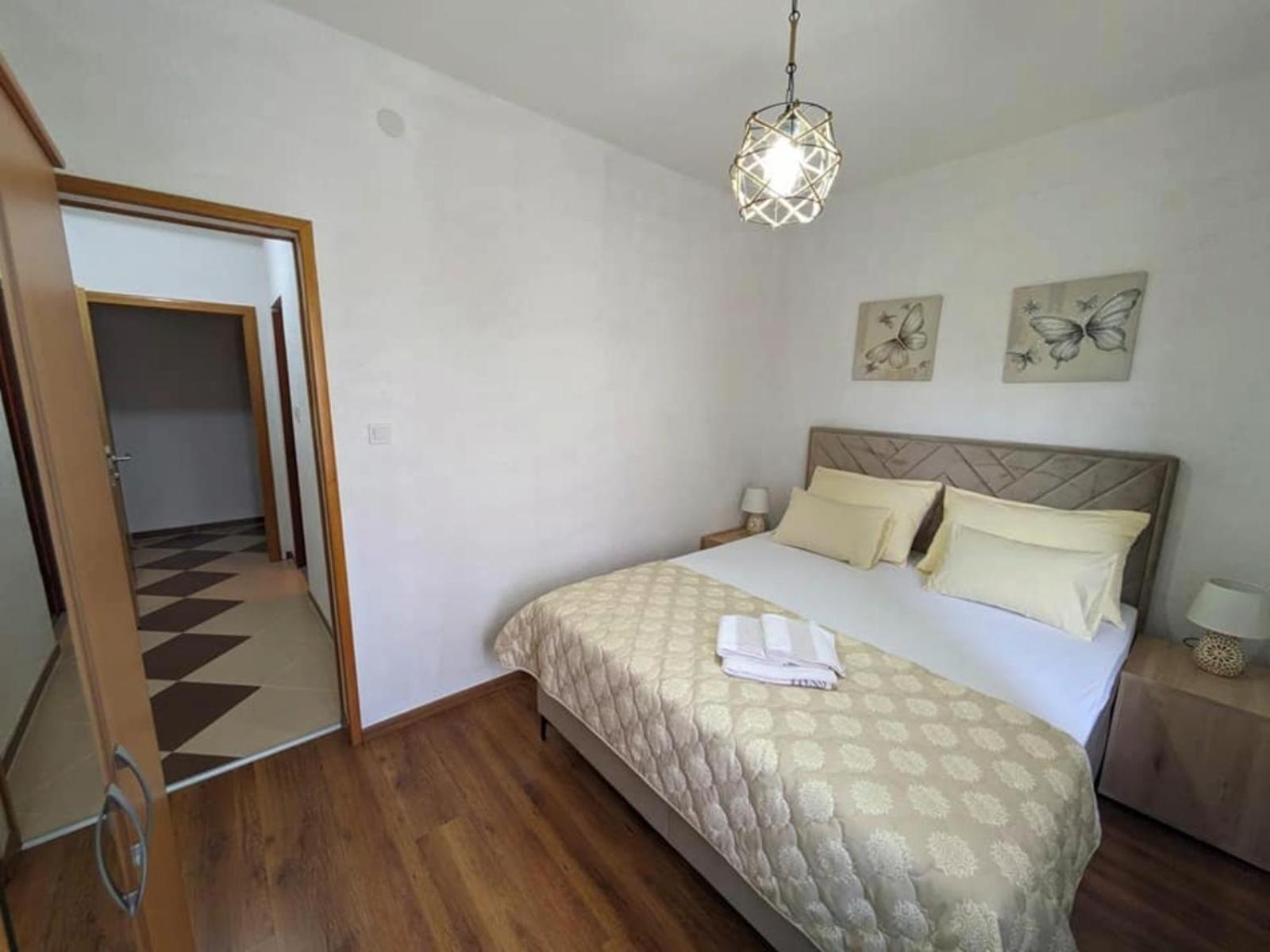 Vacation Home Keskic Velika Gata Bagian luar foto