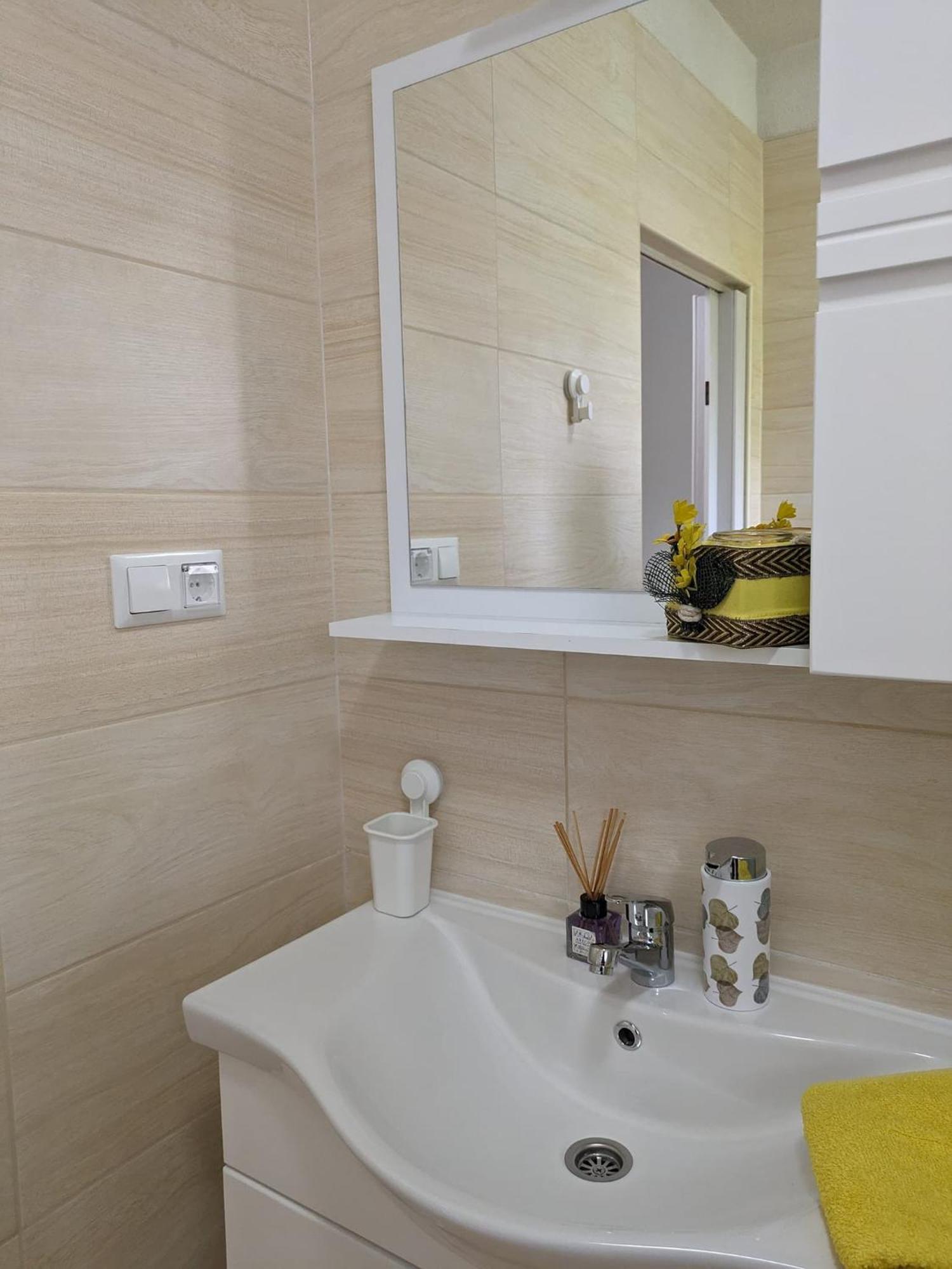 Vacation Home Keskic Velika Gata Bagian luar foto
